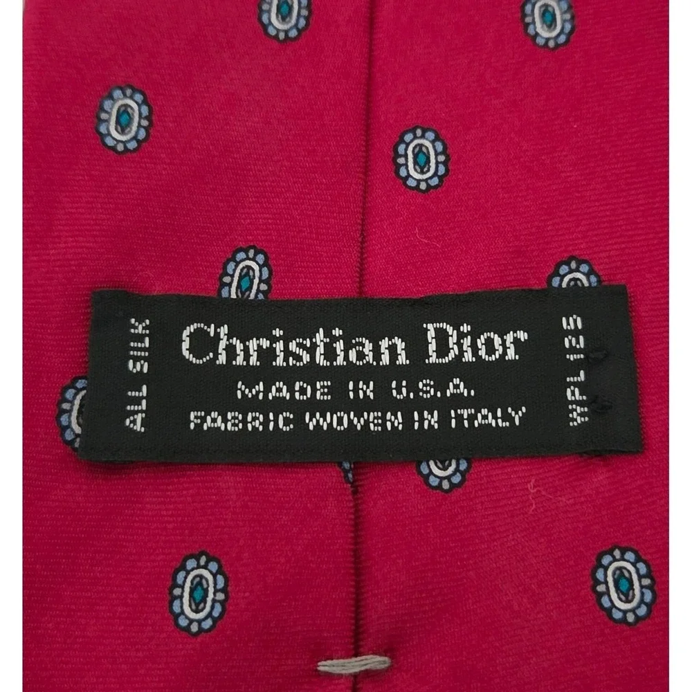 Christian Dior Red Silk Medallion Necktie‎ Made in USA Italian Fabric Mens Tie